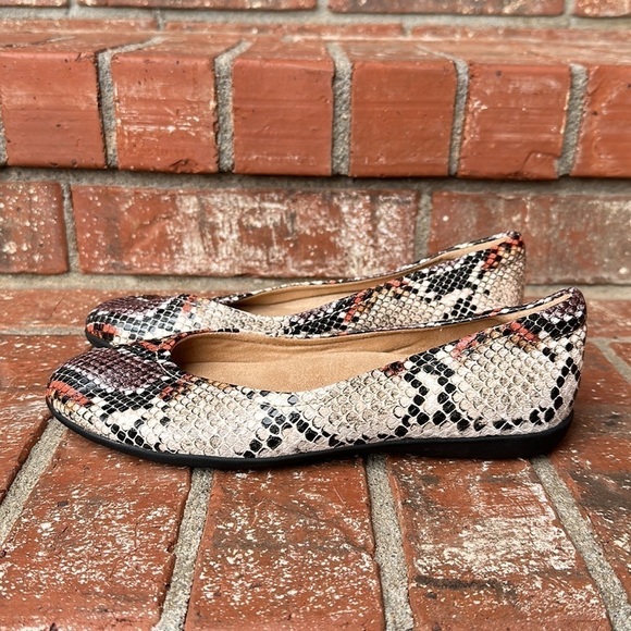 Naturalizer Vivienne Snake Print Python Neutral Leather Ballet Flats Women's 6 - Picture 3 of 8